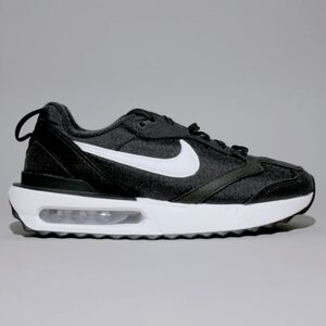 Nike Air Max Dawn Size 7